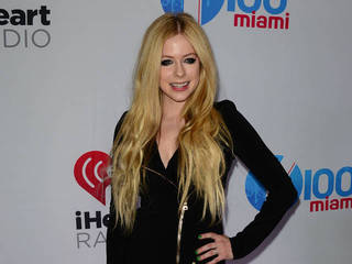 Avril Lavigne defends controversial Hello...
