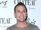 Backstreet Boy surprises fans on wedding day