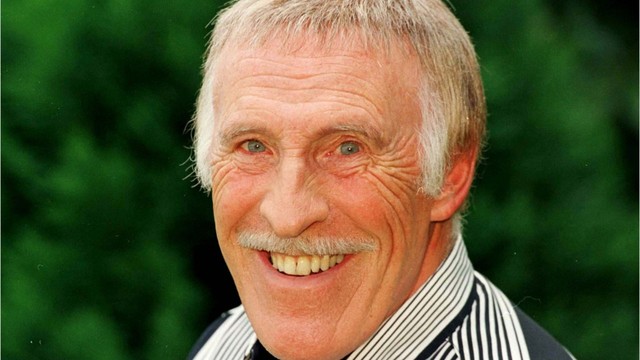 Sir Bruce Forsyth dies at 89 Sir Bruce Forsyth dies at 89