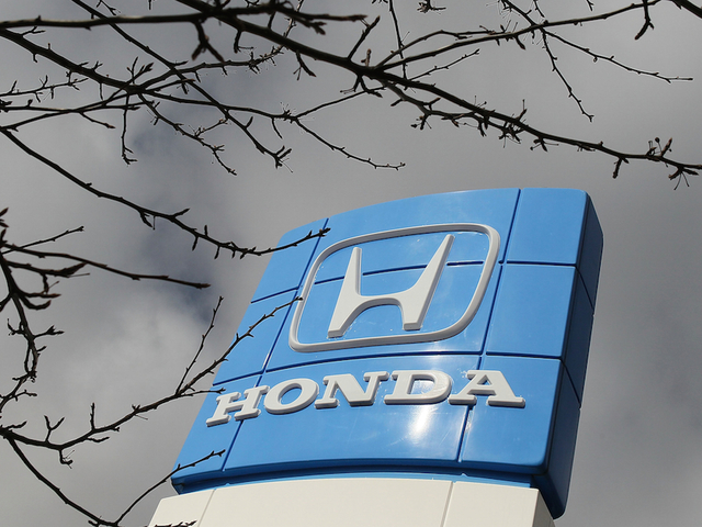 Student helps favorite teacher win a new car