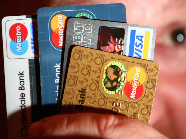 5 credit card fees you can avoid & how to do it