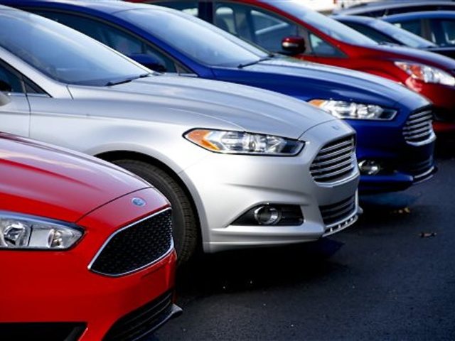 US auto sales expected to hit new high in 2015
