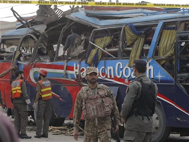 Bomb blast kills 15 in northwest Pakistan