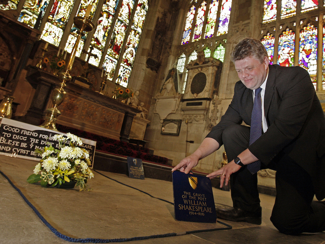 Shakespeare's skull may be missing from grave