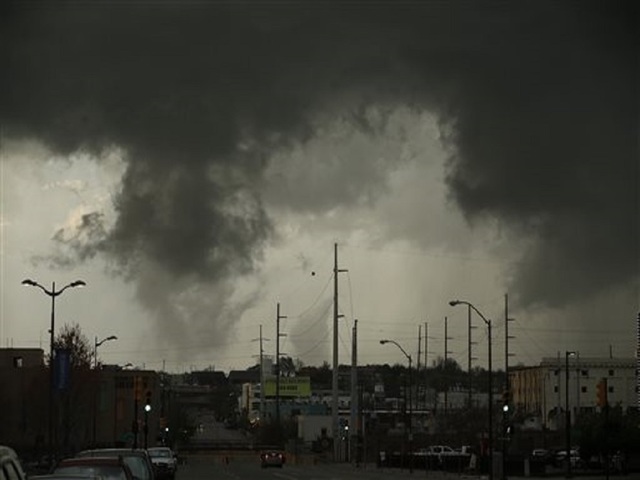 7 hurt, damage reported after tornadoes in Okla.