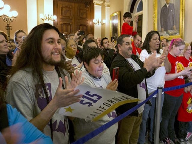 Calif., N.Y. poised to raise minimum wage to $15