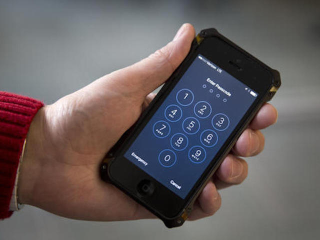 FBI discussing sharing iPhone hack with Apple