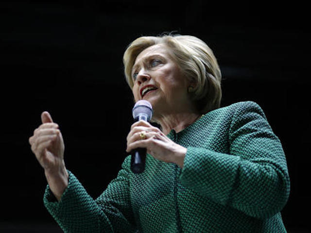Clinton readies new ad challenging Trump