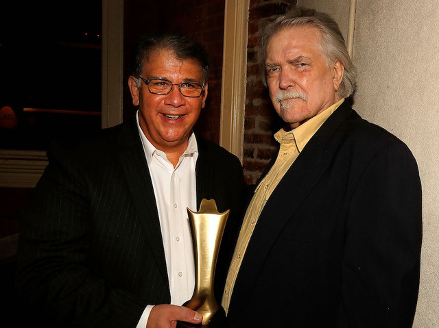 Grammy-winning country star Clark dead