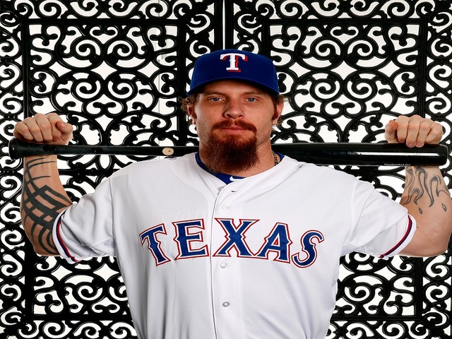 Knee surgery takes Josh Hamilton out this season