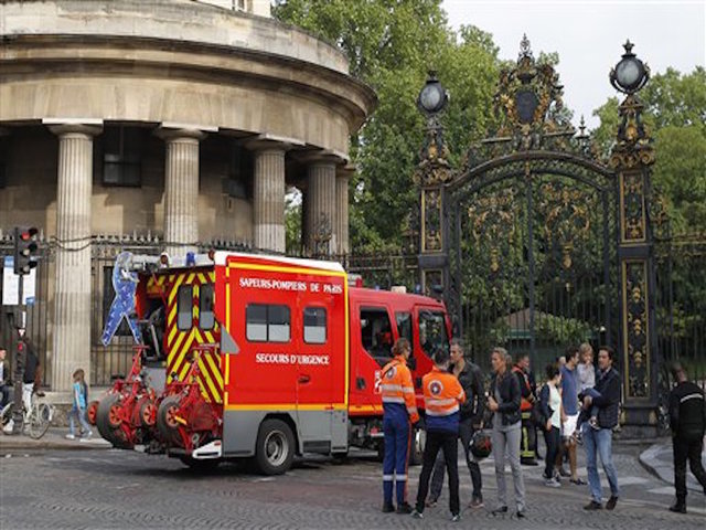Lightning injures dozens in France, Germany