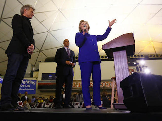 Clinton plans to attack Trump on foreign policy