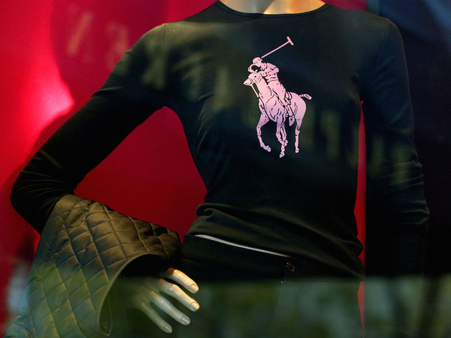 Ralph Lauren to close stores