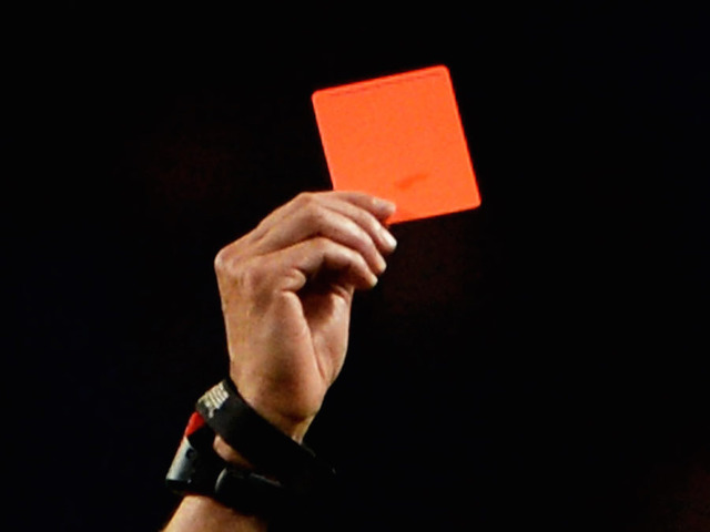 Referee 