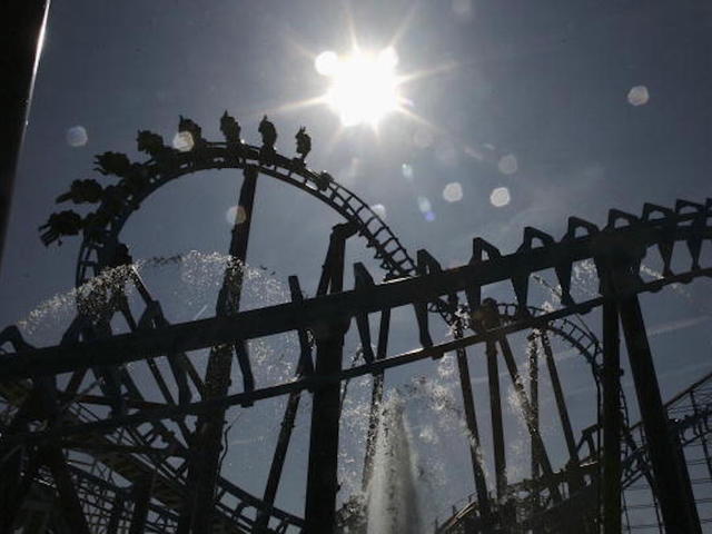 Roller coaster derails at Scottish theme park, 11 people injured