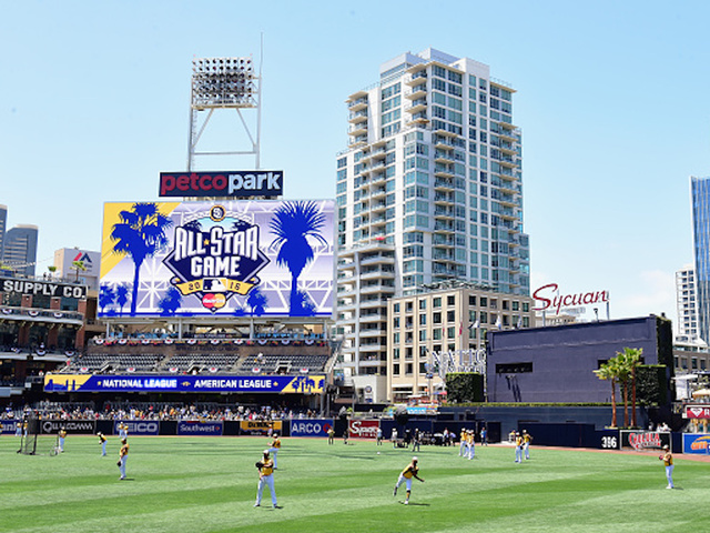 All-Star game singer adds 'All Lives Matter' to Canadian Anthem