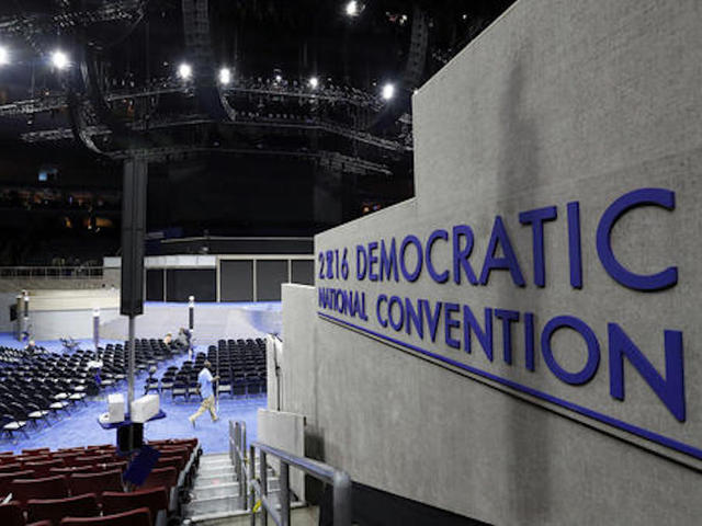 Effort to abolish superdelegates fails at DNC rules meeting