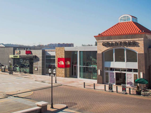 Police find no one wounded in N.C. mall shooting