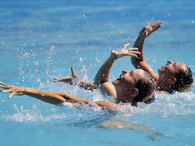Water at Olympic diving pool is finally clear again
