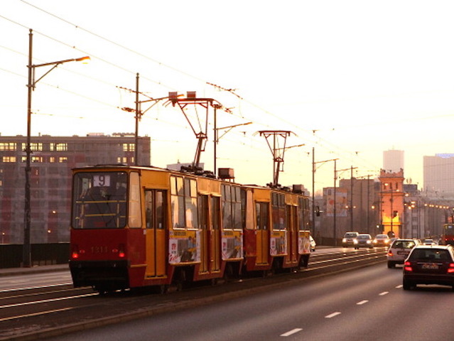 Tram driver helps Polish woman deliver baby