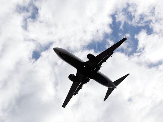 Woman gives birth mid-flight, airline offers baby a million frequent flier points