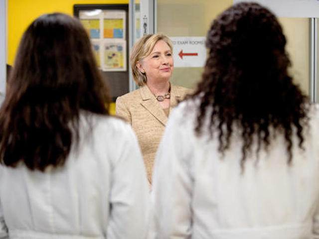 Zika fund proposed by Clinton as virus spreads