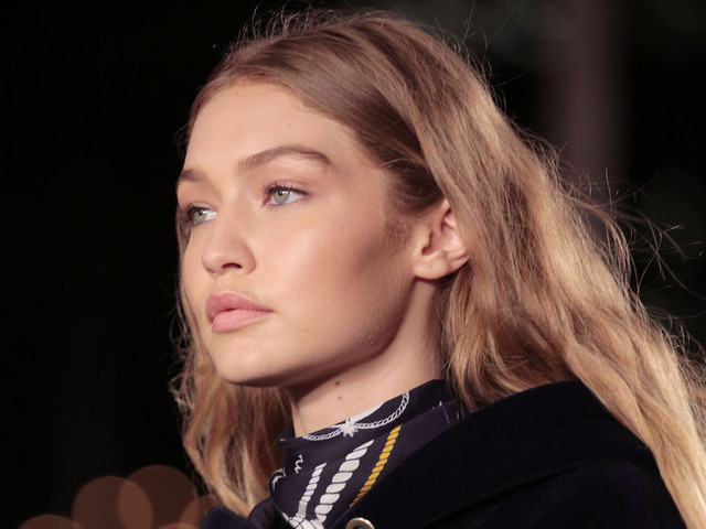 VIDEO: Model Gigi Hadid grabbed by man after Milan fashion show