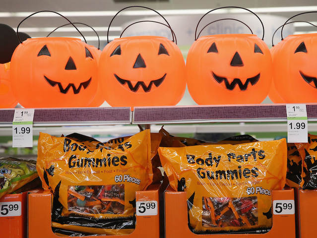 Americans to spend scary amount of money on Halloween this year
