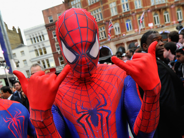 Superheroes spotted washing windows at Ohio children's hospital
