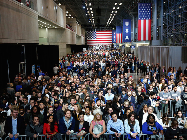 Here's a look inside Hillary Clinton's and Donald Trump's camapaign headquarters