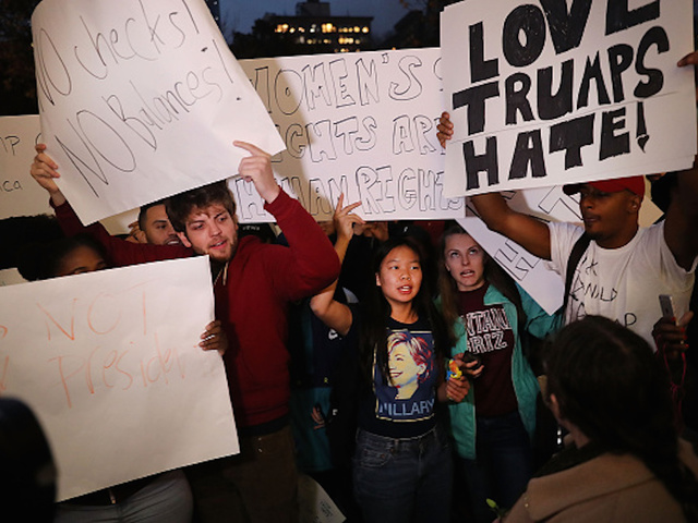 Anti-Trump protesters take to the streets in New York, Chicago
