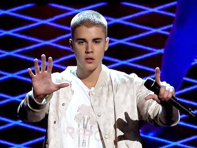 Justin Bieber caught on video punching fan in Barcelona