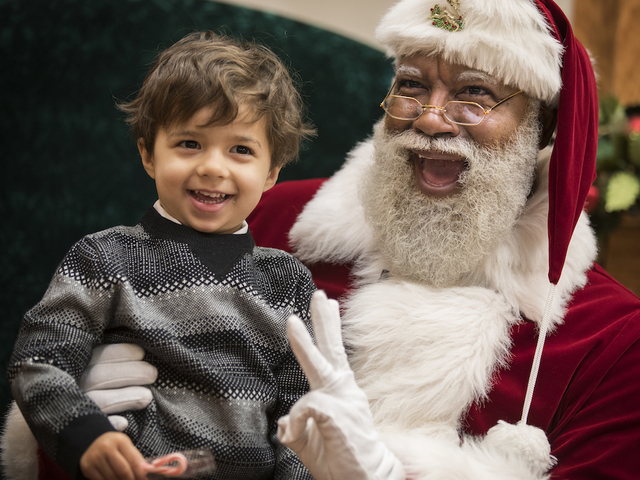 Mall of America hires its first black Santa