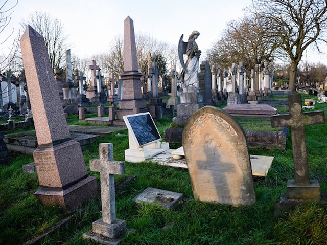 8-year-old dies from fallen tombstone