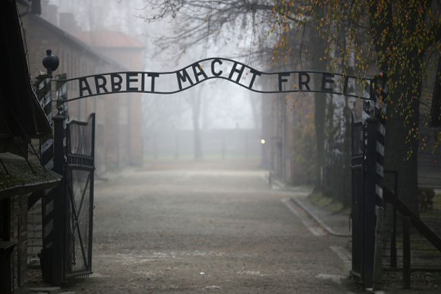 Holocaust-themed 'escape room' game closed after criticism