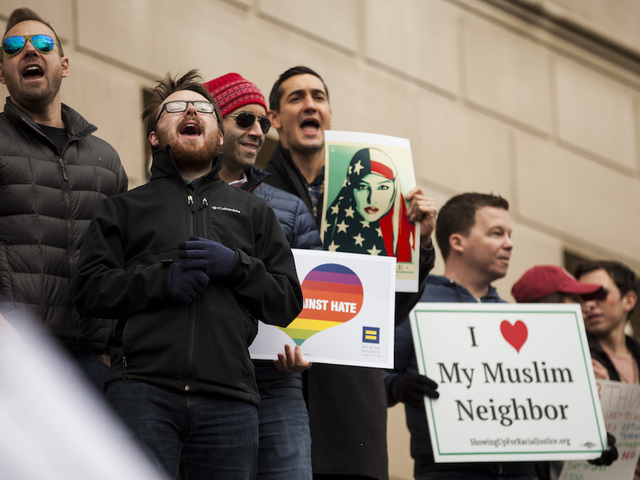 US will admit 872 refugees into the country despite immigration ban