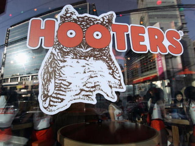 Hooters opening up new fast-casual restaurant, will hire male servers
