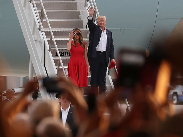 President Trump addresses supporters, bashes media at campaign rally