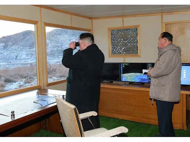 Trump dinner includes warning for North Korea