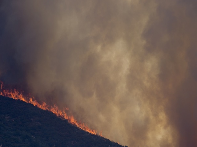 Wildfires burn across the Midwest, Colorado and Florida