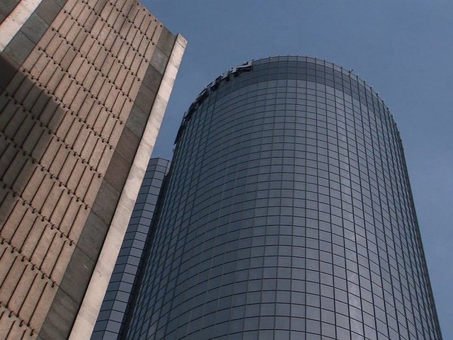 Little boy crushed between table, wall at rotating restaurant in Atlanta