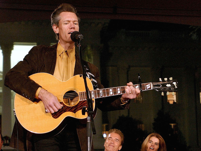 This week in country music: Randy Travis' 'Forever And Ever, Amen' debuts on the charts in 1987
