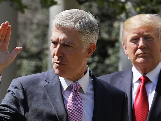 Photos mark Trump's first 100 days as president