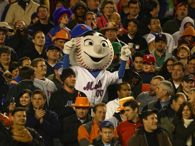 Mr. Met gives fan the finger, employee out as team mascot
