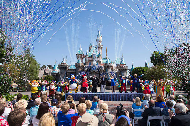 Geese dump droppings on Disneyland guests, hitting 17 people