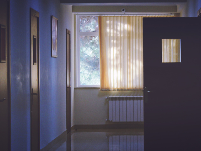 Experts say detoxing while pregnant can be safe