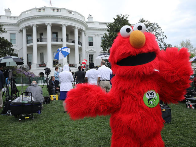Elmo: Refugee kids are just like us