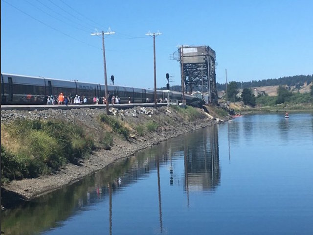 Amtrak train derails in Washington state