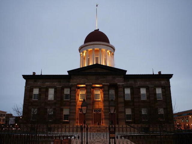White powder forces lockdown at Illinois state capitol