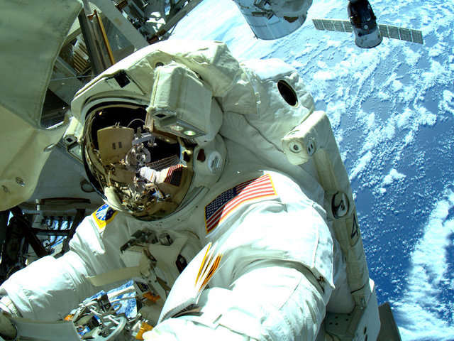 SpaceX to launch supercomputer to International Space Station